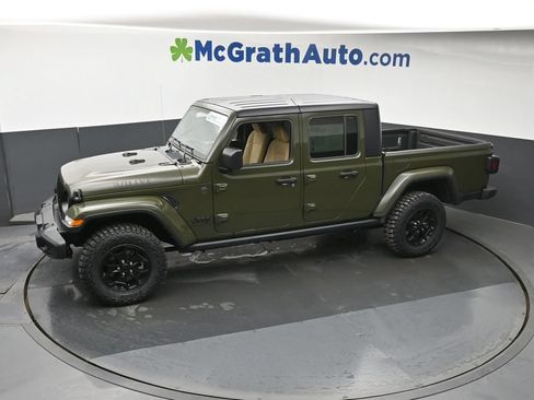 Used 2022 Jeep Gladiator Sport AWD/4WD image 21