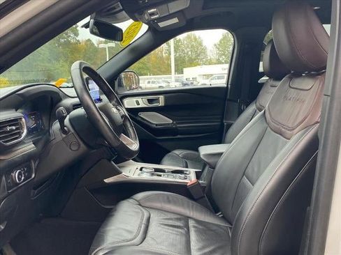 Used 2023 Ford Explorer Platinum w/ Technology Package image 14