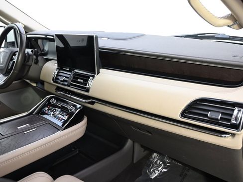 Certified 2022 Lincoln Navigator Reserve image 15