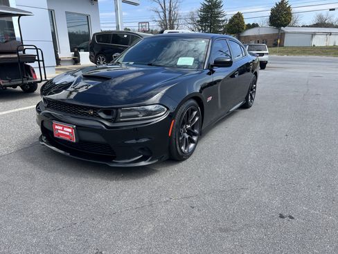 Used 2020 Dodge Charger Scat Pack w/ Navigation & Travel Group image 6