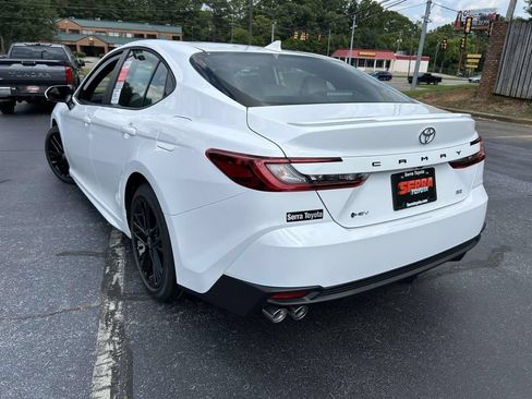 New 2026 Toyota Camry SE FWD image 5
