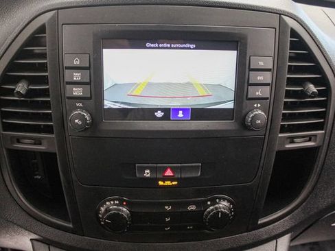 Used 2023 Mercedes-Benz Metris image 30