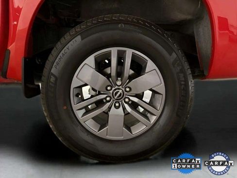 Used 2025 Nissan Frontier SV image 24