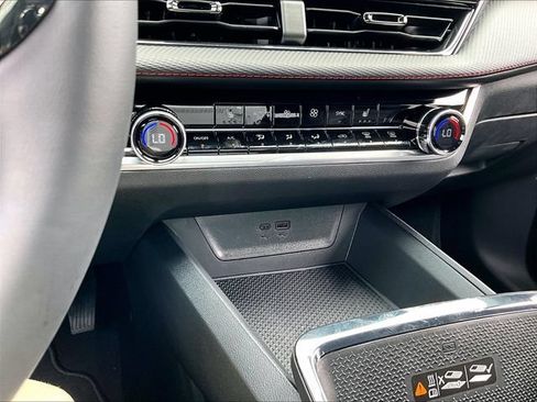 New 2027 Chevrolet Equinox RS FWD image 24