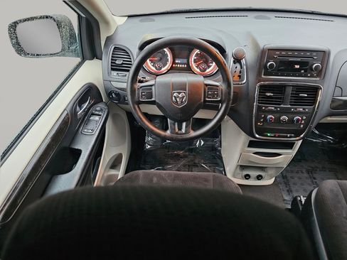 Used 2014 RAM C/V Tradesman image 4