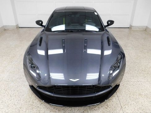 Used 2020 Aston Martin DB11 AMR image 17