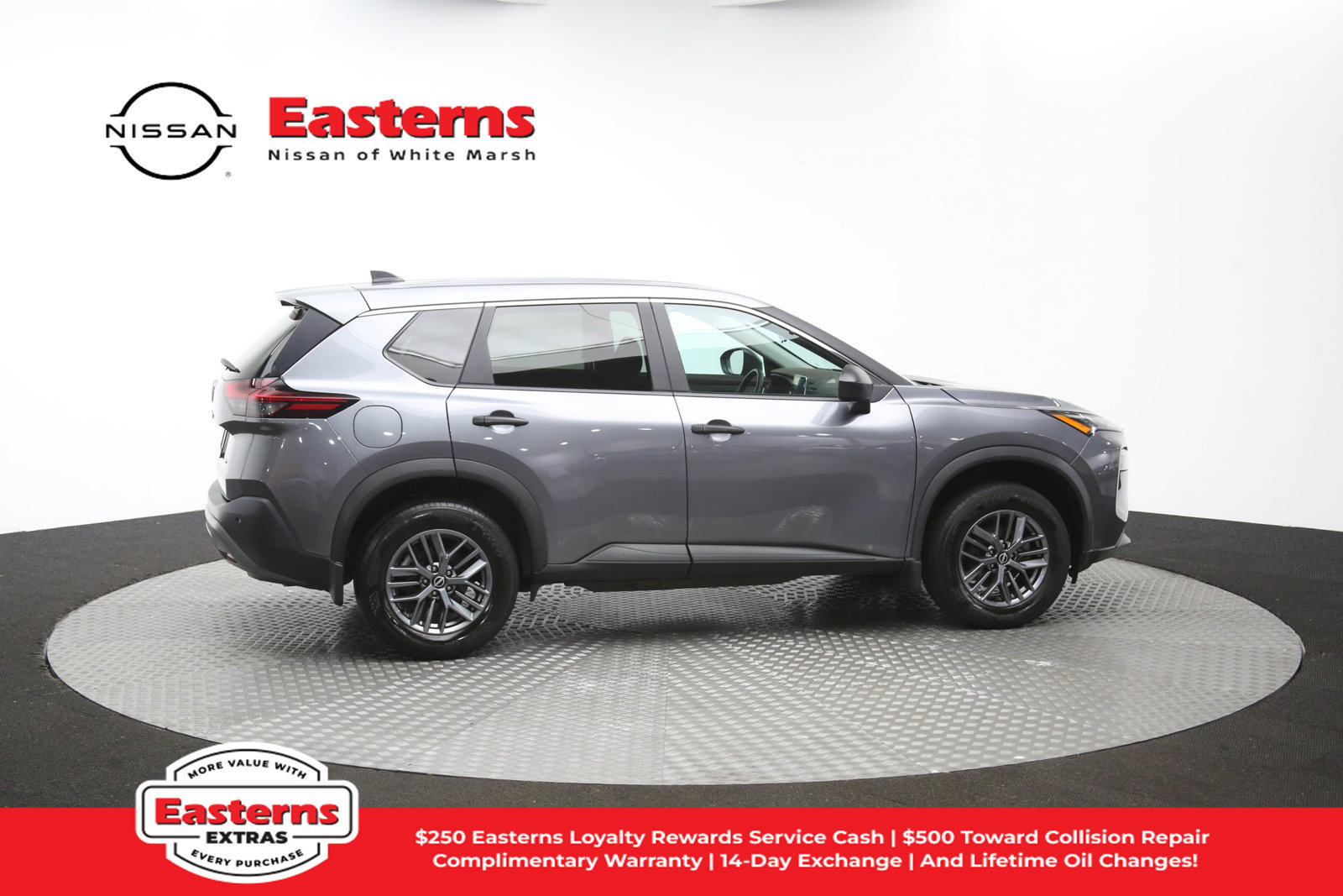 Used 2023 Nissan Rogue S AWD/4WD image 42