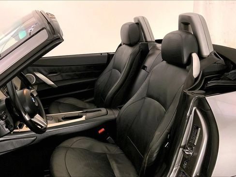 Used 2003 BMW Z4 3.0i RWD image 13