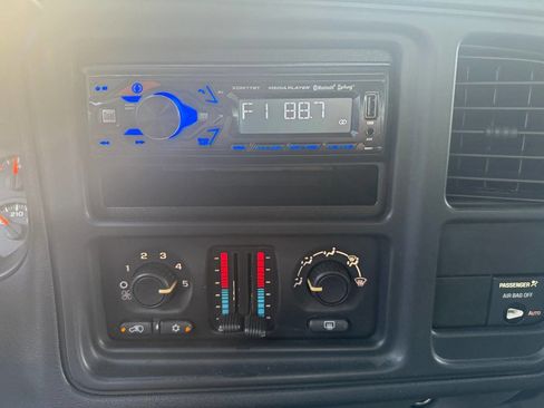 Used 2004 GMC Sierra 1500 SLE image 17