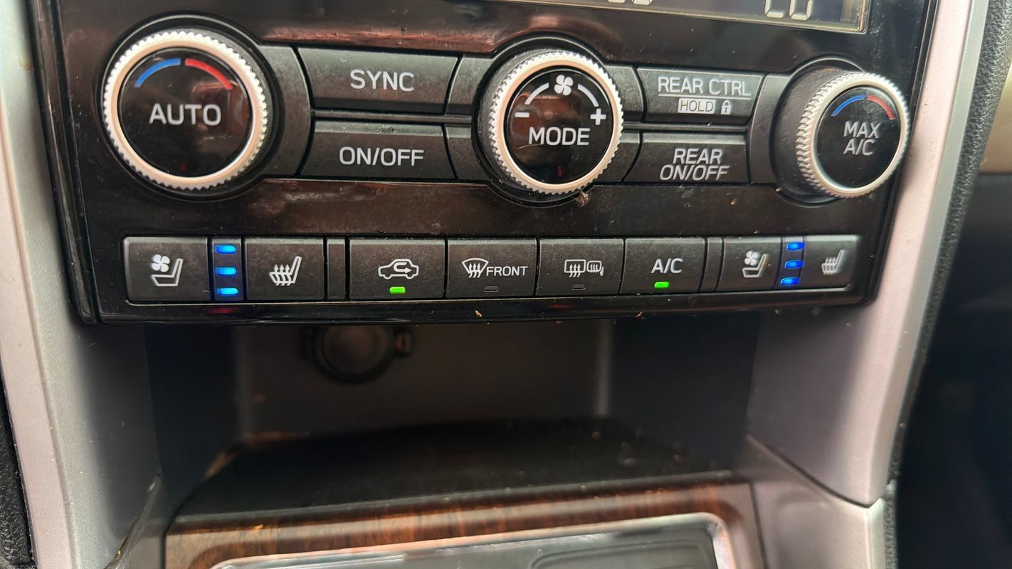 Used 2019 Subaru Ascent Touring w/ Popular Package #3 AWD/4WD image 20