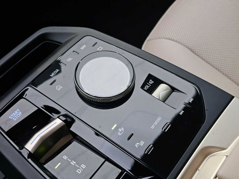 Used 2025 BMW iX xDrive50 image 30