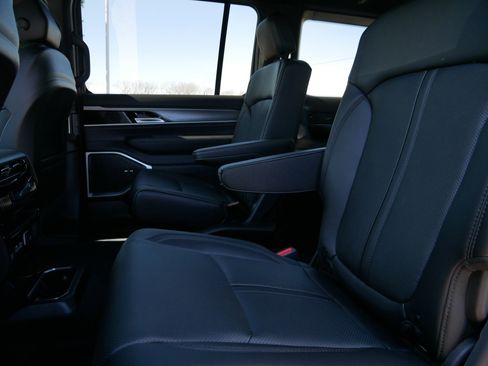 New 2026 Jeep Grand Wagoneer 4WD image 10