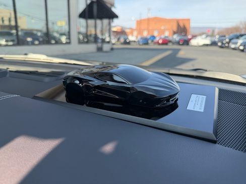 Used 2022 Chevrolet Corvette Stingray Coupe w/ Z51 Performance Package image 27