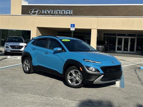 Certified 2022 Hyundai Kona SEL w/ Convenience Package image 1