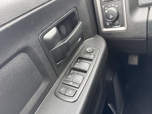 Used 2015 RAM 1500 Express AWD/4WD image 24