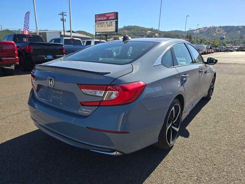Used 2022 Honda Accord Sport image 3