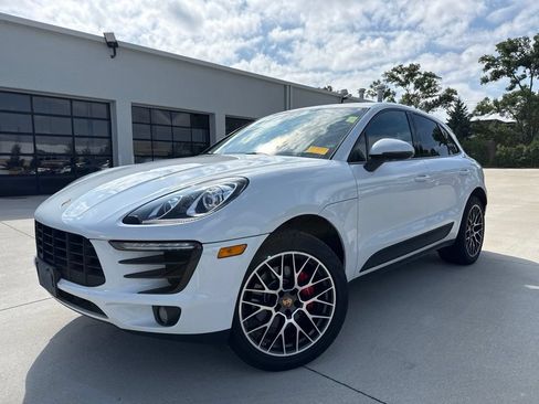 Used 2018 Porsche Macan AWD/4WD image 1