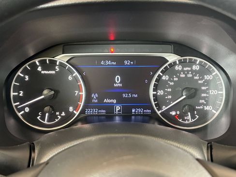 Used 2025 Nissan Altima 2.5 SV FWD image 40