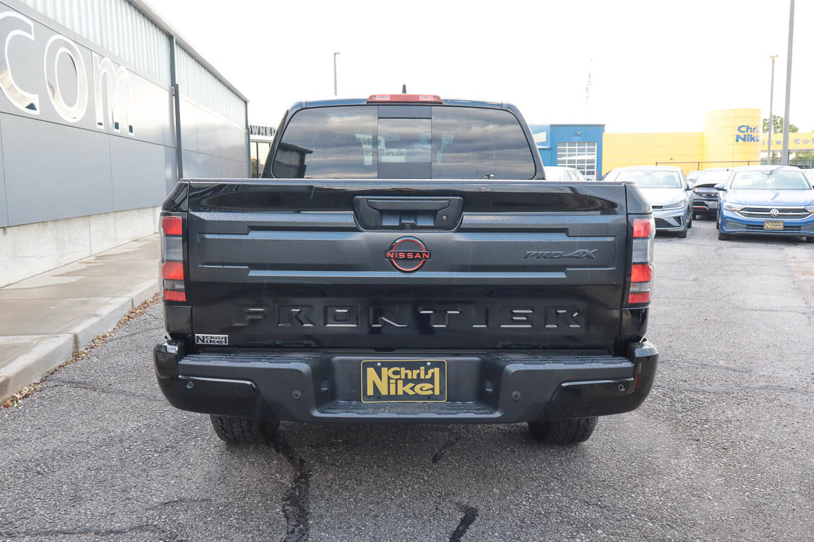 Used 2026 Nissan Frontier PRO-4X AWD/4WD image 5