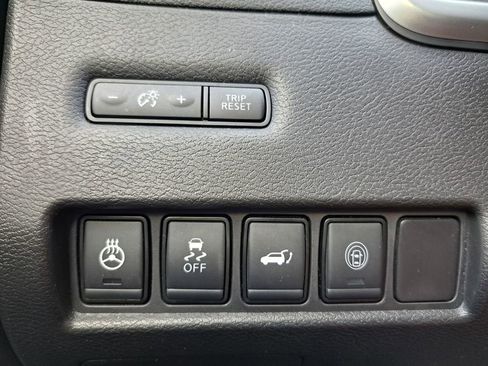 Used 2020 Nissan Murano SL image 16