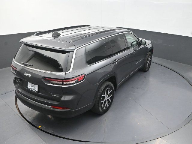 Used 2025 Jeep Grand Cherokee L Limited AWD/4WD image 17