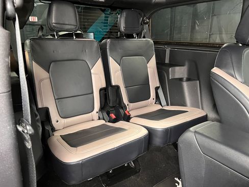 Used 2022 Ford Bronco Wildtrak image 28