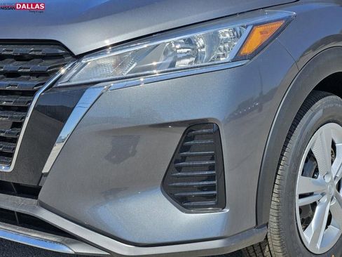 New 2025 Nissan Kicks Play S image 5