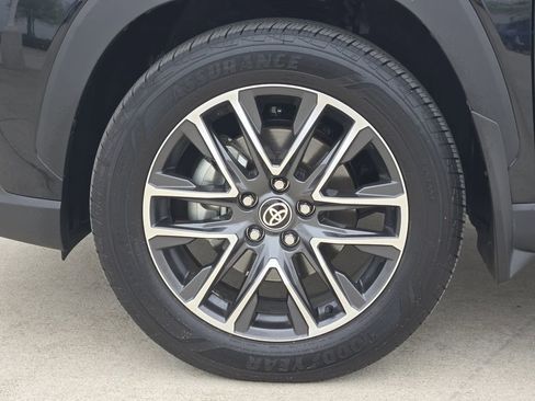 Certified 2026 Toyota Corolla Cross XLE w/ Convenience Package image 14