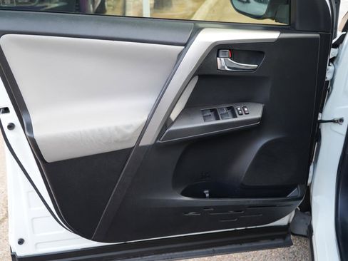 Used 2016 Toyota RAV4 XLE image 11