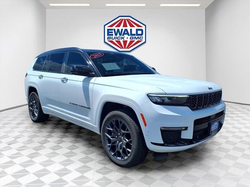 Used 2025 Jeep Grand Cherokee L Summit AWD/4WD image 7