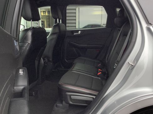 Certified 2024 Ford Escape ST-Line image 9