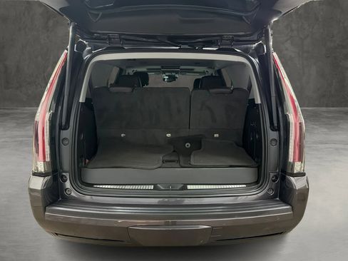 Used 2015 Cadillac Escalade Premium image 12