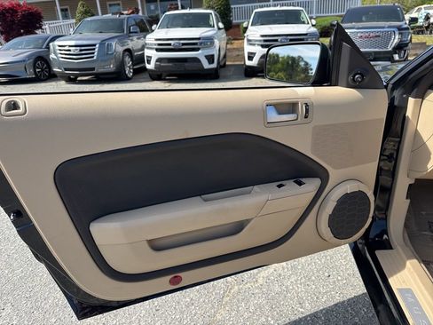 Used 2006 Ford Mustang GT image 20