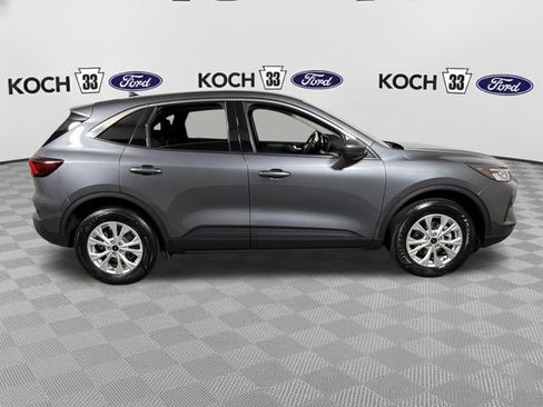 Used 2023 Ford Escape Active w/ Tech Pack #2 AWD/4WD image 9