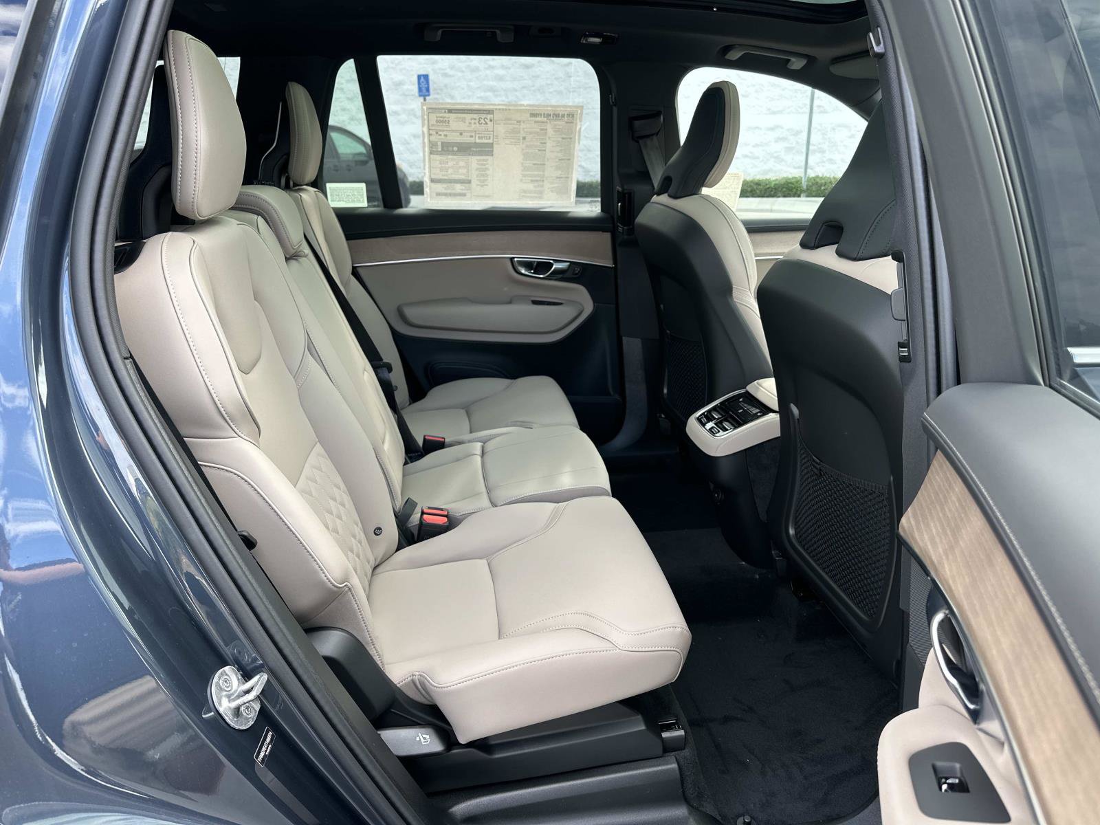 Used 2026 Volvo XC90 B6 Plus w/ Protection Package Premier AWD/4WD image 20