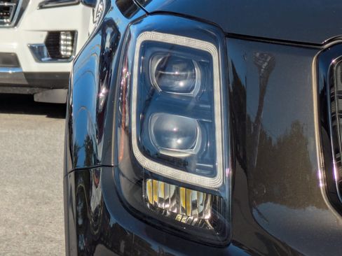Used 2022 Kia Telluride SX w/ SX Prestige Package image 10