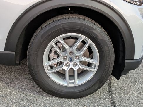 New 2026 Ford Explorer Active image 13