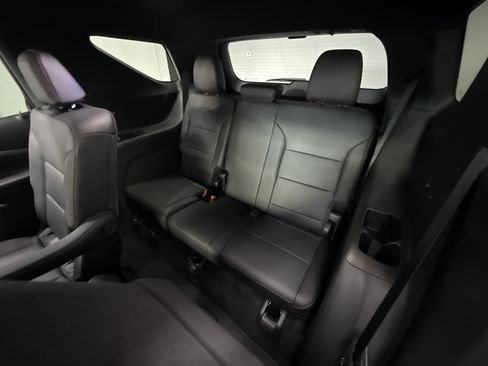 Used 2026 Chevrolet Traverse Z71 w/ LPO, Floor Liner Package image 25