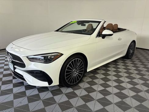 Used 2024 Mercedes-Benz CLE 300 4MATIC Cabriolet image 32