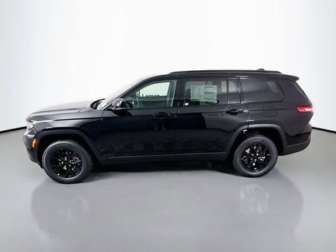 New 2025 Jeep Grand Cherokee L Altitude AWD/4WD image 4