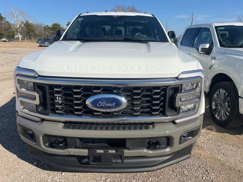 New 2026 Ford F450 King Ranch w/ FX4 Off-Road Package image 2