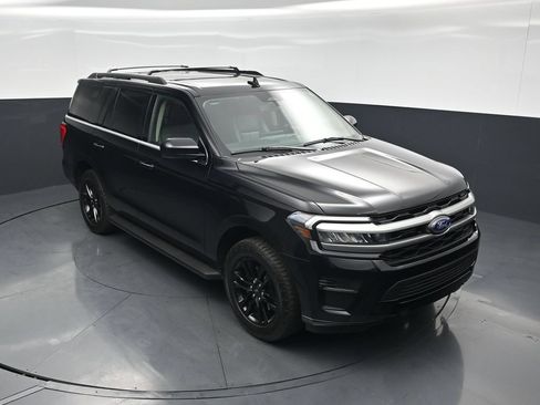 Used 2024 Ford Expedition XLT AWD/4WD image 39