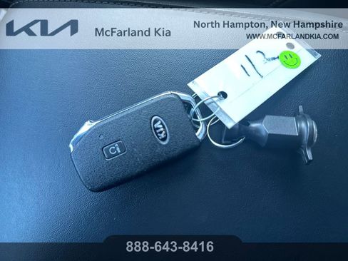 Used 2021 Kia Telluride SX w/ SX Prestige Package image 31