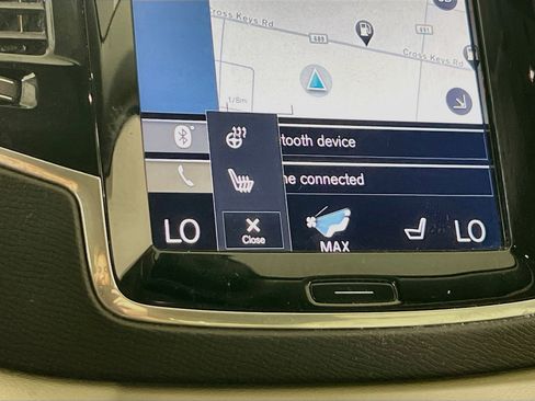 Used 2017 Volvo XC90 T6 Momentum w/ Vision Package AWD/4WD image 20