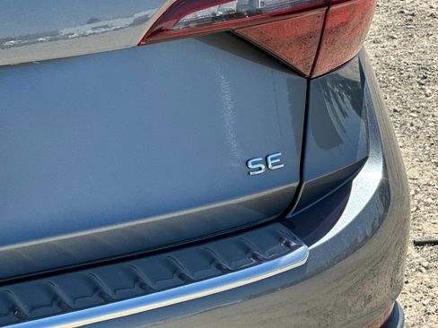 Certified 2024 Volkswagen Jetta SE w/ Panoramic Sunroof Package image 25