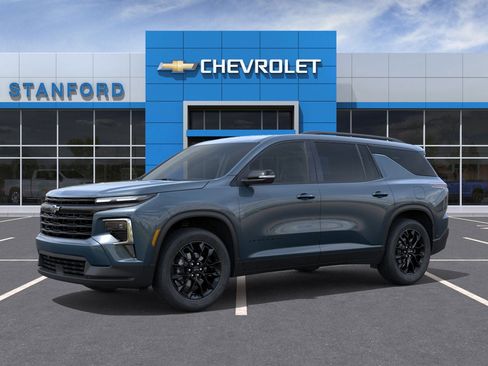 New 2026 Chevrolet Traverse LT w/ Midnight/Sport Edition AWD/4WD image 2