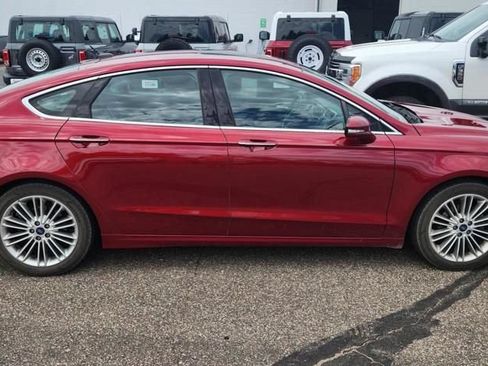 Used 2014 Ford Fusion SE w/ Equipment Group 202A FWD image 3