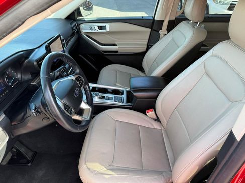 Used 2020 Ford Explorer Limited RWD image 11