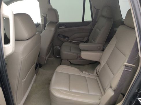 Used 2017 GMC Yukon SLT w/ Premium Edition RWD image 18