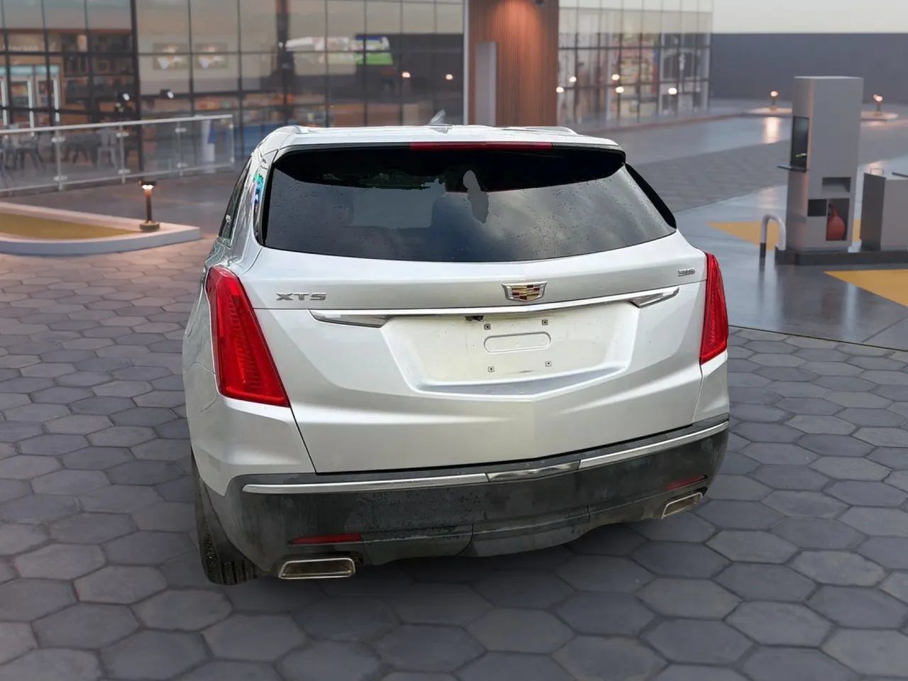 Used 2017 Cadillac XT5 Premium Luxury FWD image 9